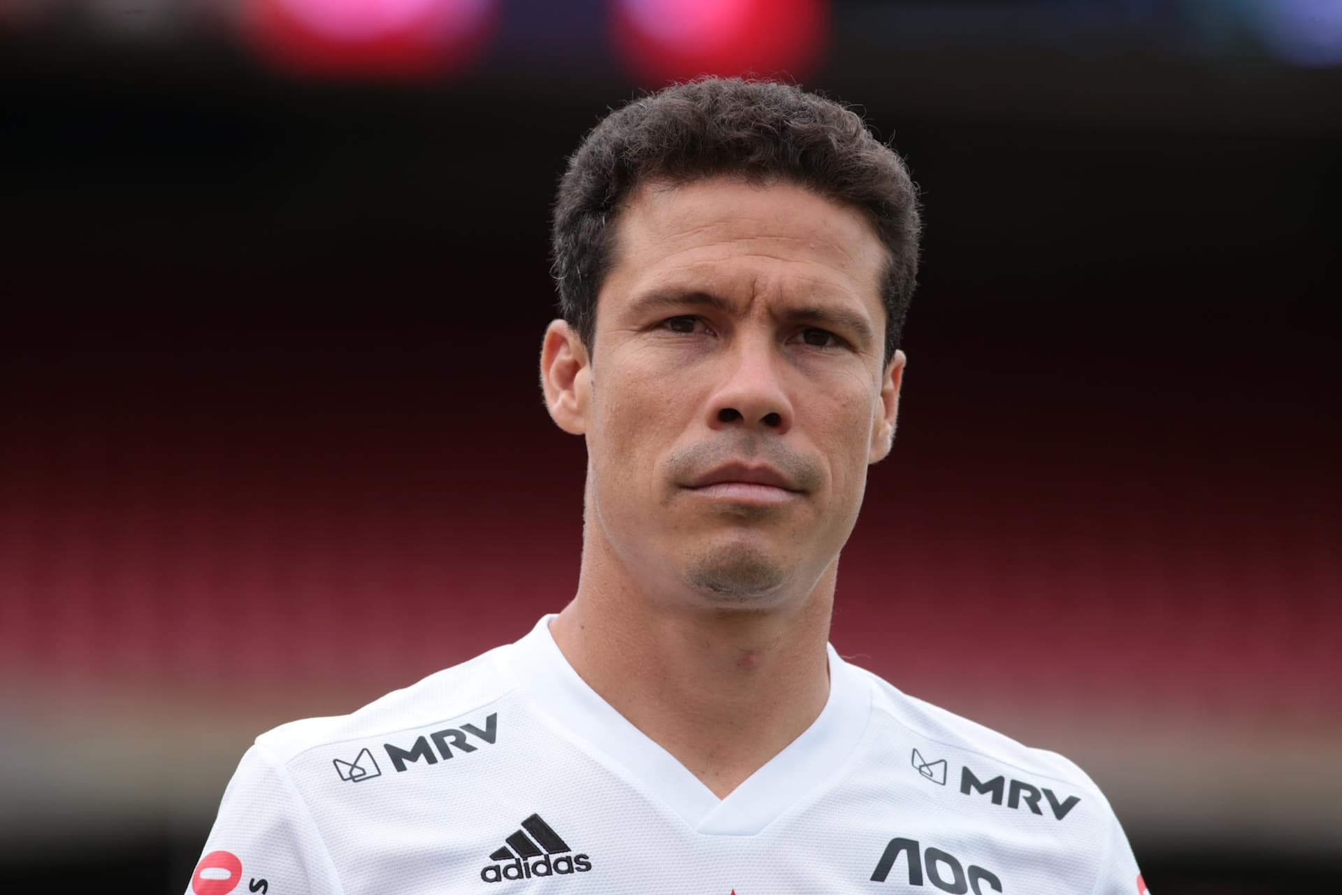 Hernanes não joga desde o dia 25 de maio