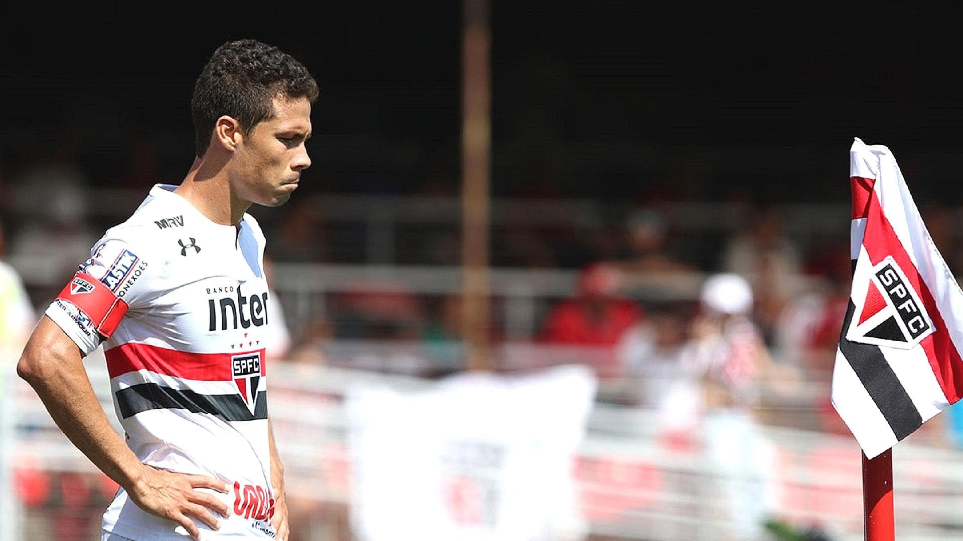 Hernanes pode trocar de ares em 2021