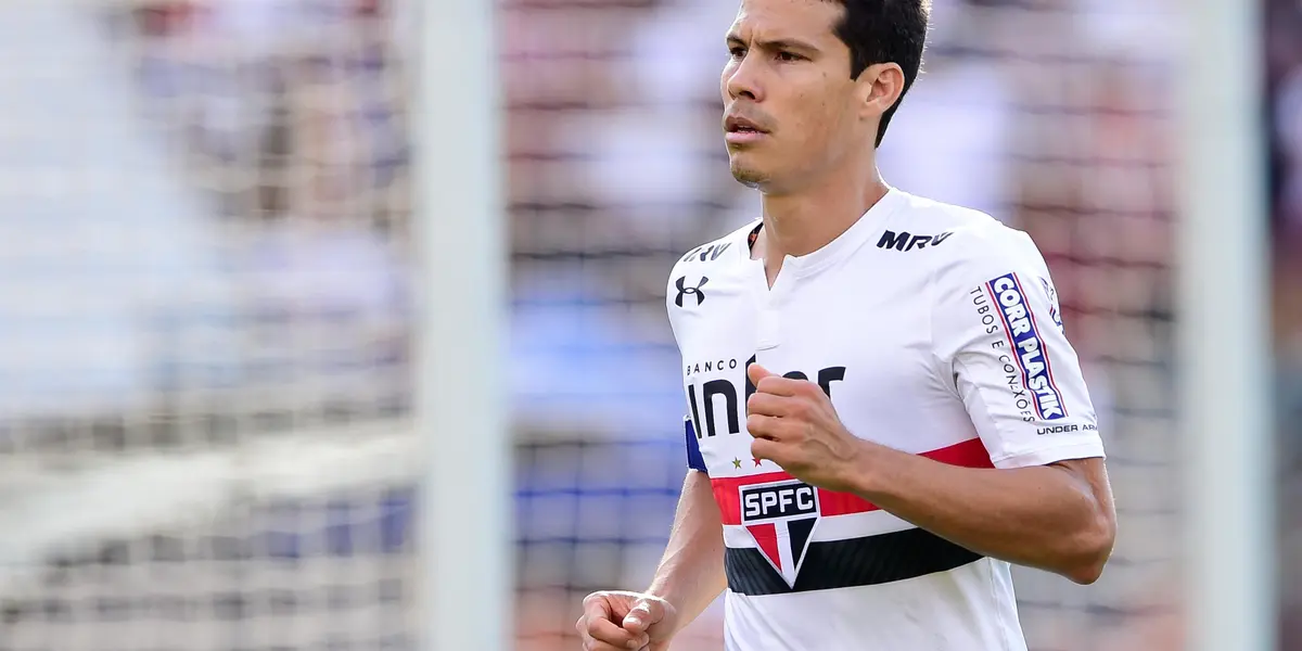 Hernanes revelou bastidores após saída do São Paulo