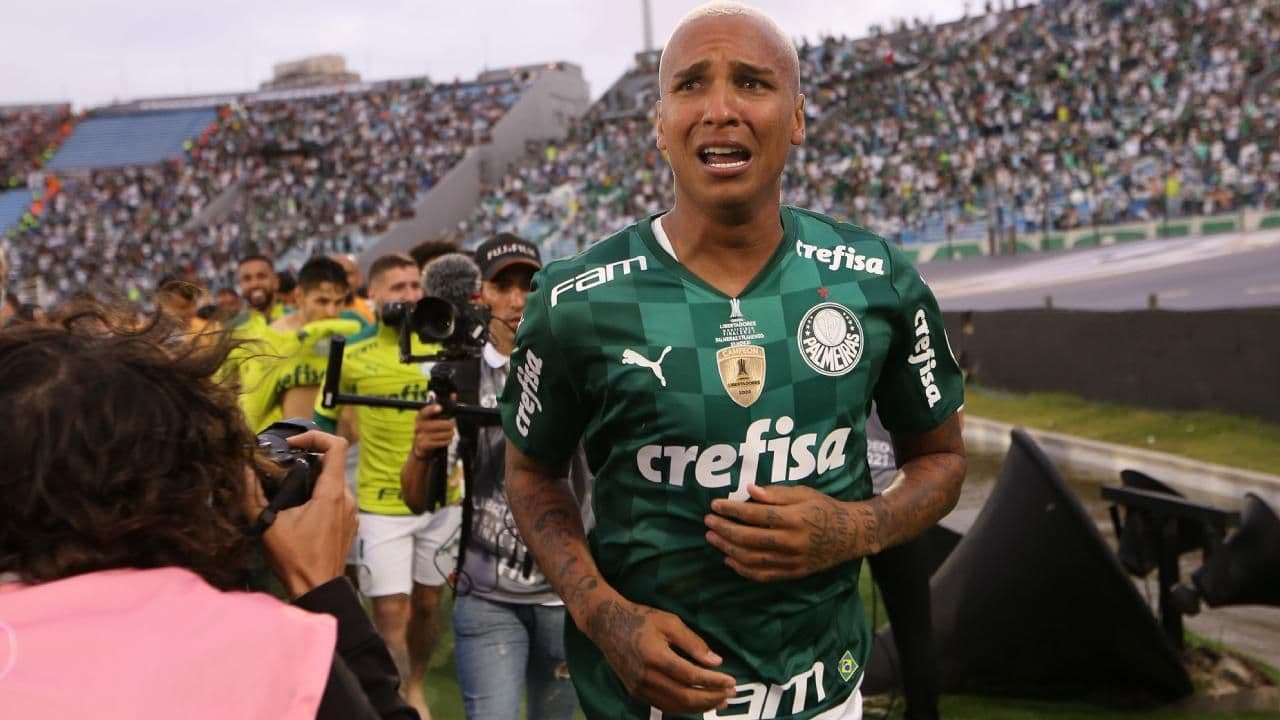 Herói da Libertadores 2021 passou por dificuldades antes de fazer história no Palmeiras