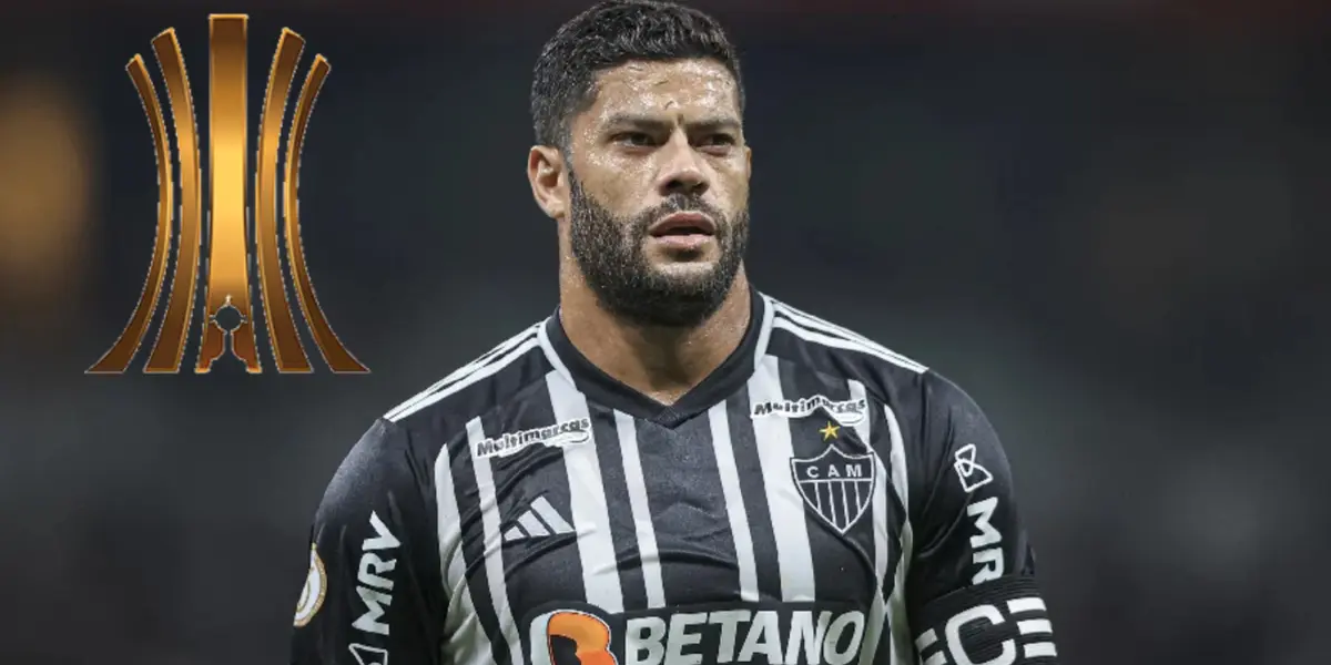 Hulk em ação pelo Galo ao lado do emblema oficial da Copa Libertadores