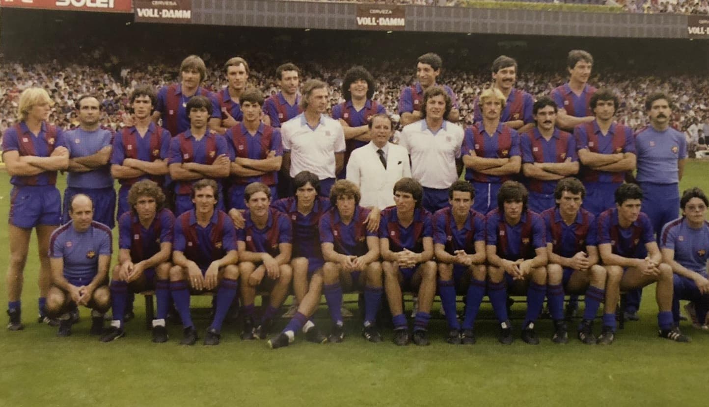 Ídolo histórico do Vasco da Gama, ele jogou no Barcelona na década de 1980