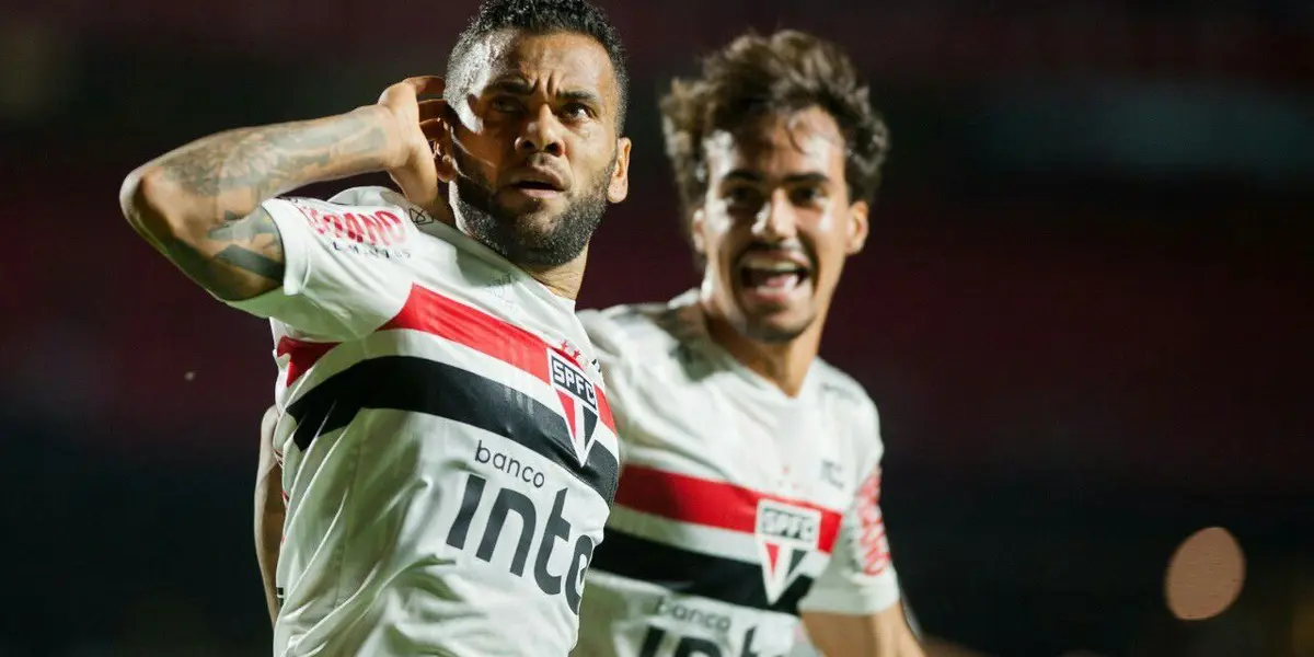 Igor Gomes sofre por culpa de Daniel Alves