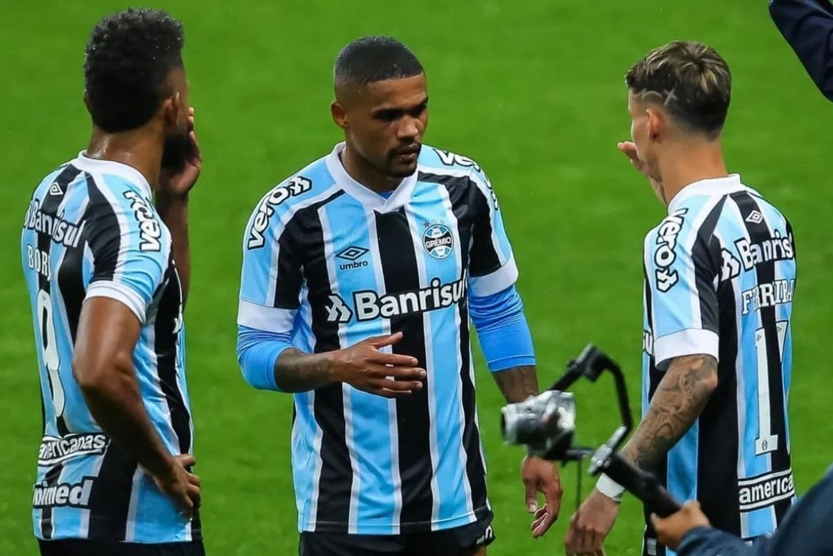 Iminente saída de Michael fará o Flamengo se movimentar no mercado