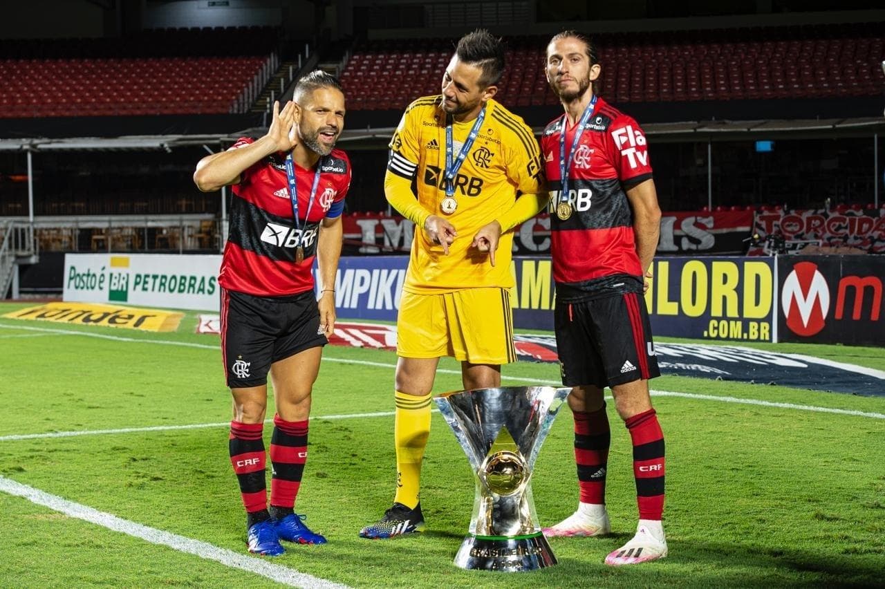 Informações sobre renovações no Flamengo de Diego Alves, Filipe Luís e Diego Ribas são vazadas; renovação de Arrascaeta não tem mais segredo