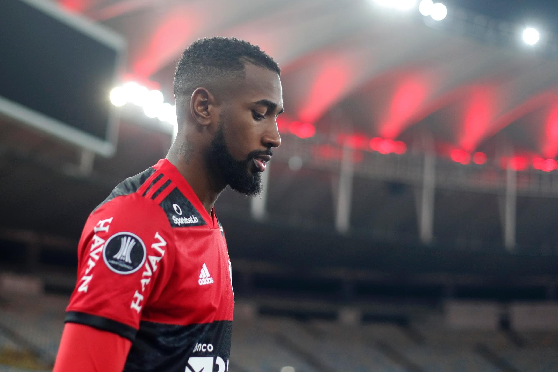 Janela de transferências movimenta futebol brasileiro