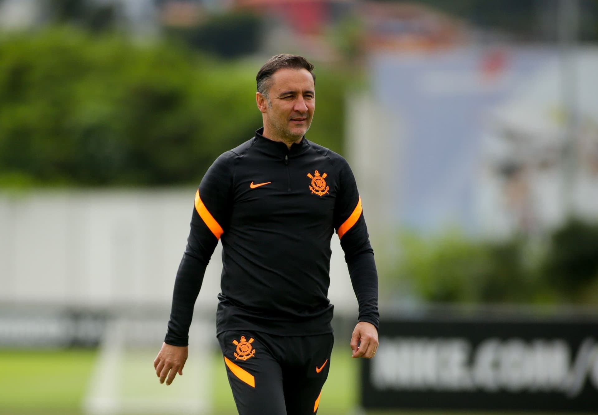 Jô estava fora do Corinthians há dois meses