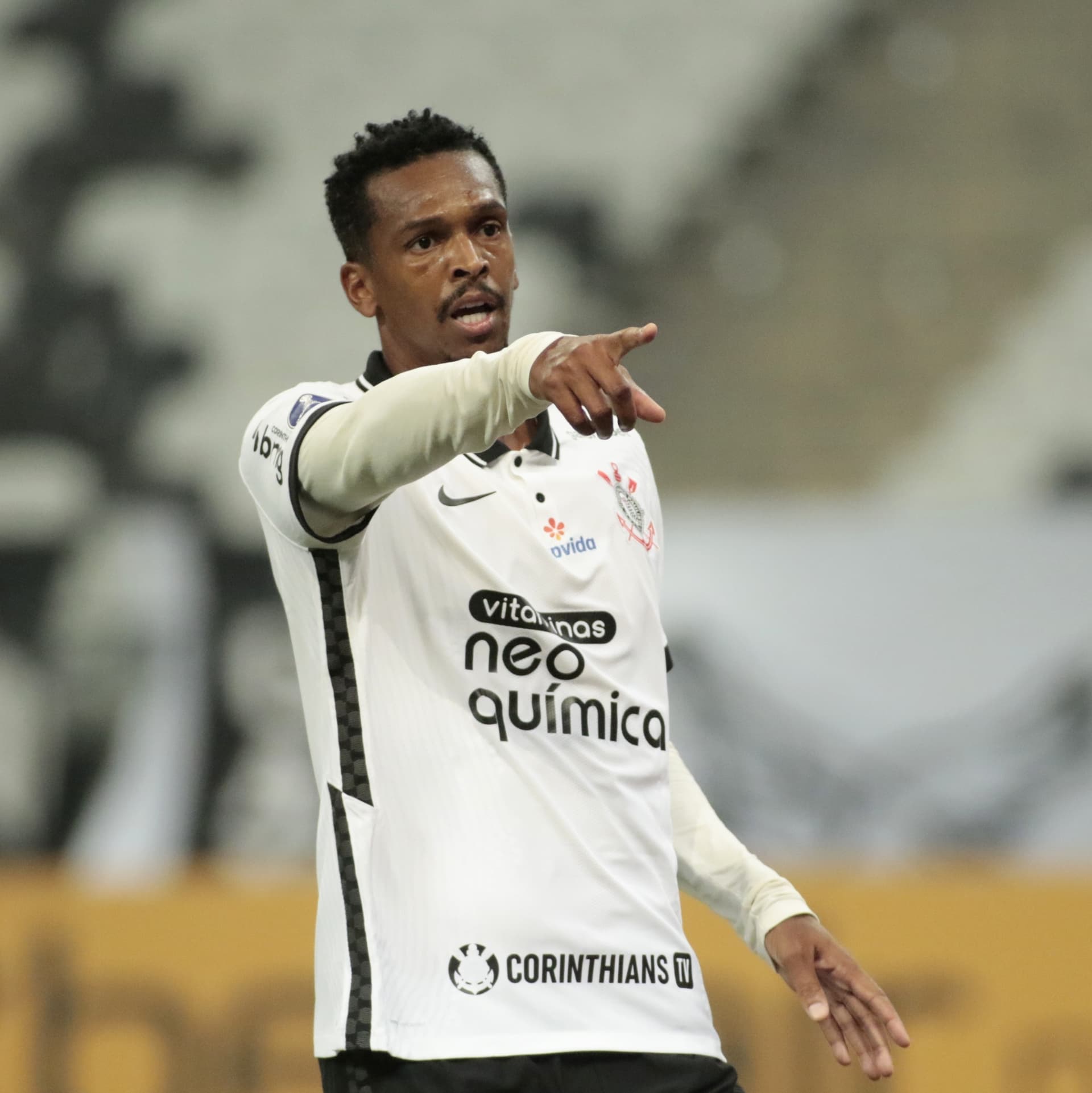 Jô foi atacado por “torcedores” do Corinthians