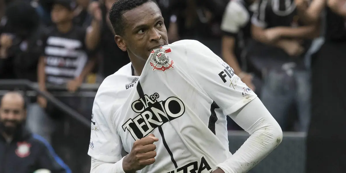 Jô foi pego de surpresa com punição estranha no Corinthians