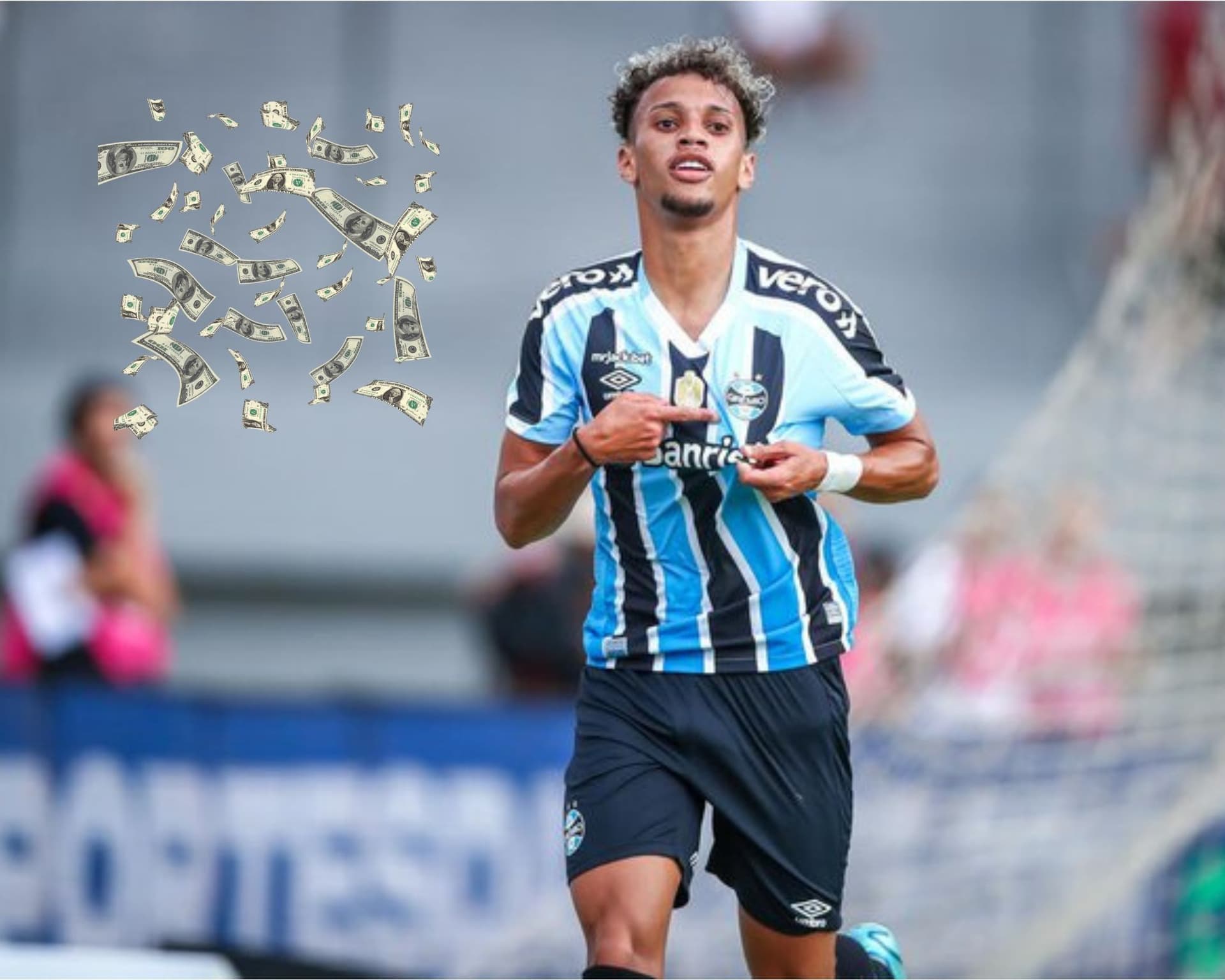 João Paulo de Souza Mares, conhecido popularmente como Bitello, é um jogador de futebol brasileiro de 23 anos que se destacou no cenário