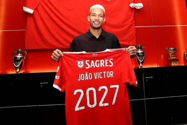 João Victor, zagueiro do Benfica, entrou no radar da equipe para a próxima temporada