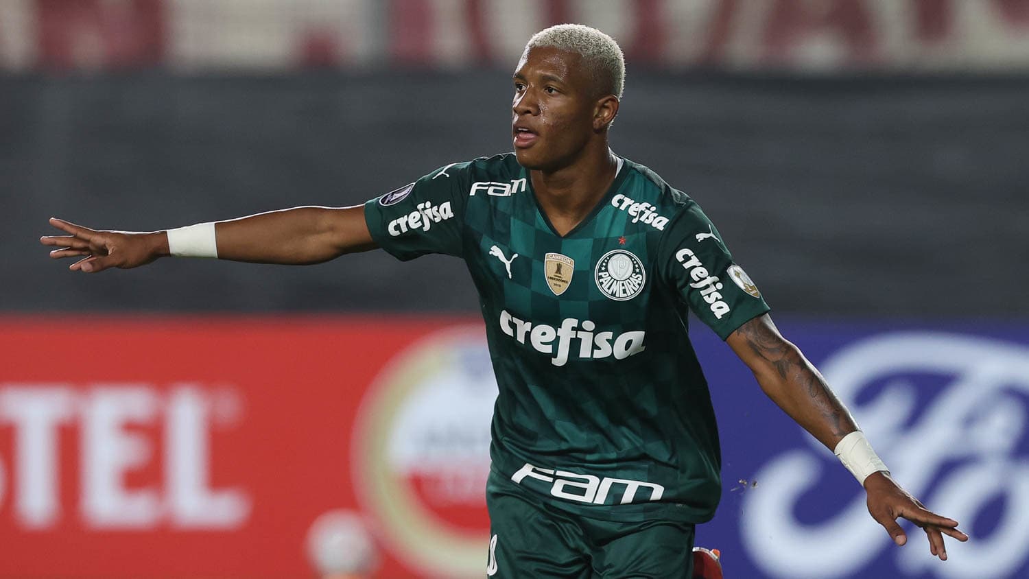 Jogador de 20 anos interessa a vários gigantes do futebol europeu
