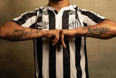 Jogador de 36 anos se recupera de uma lesão no joelho.