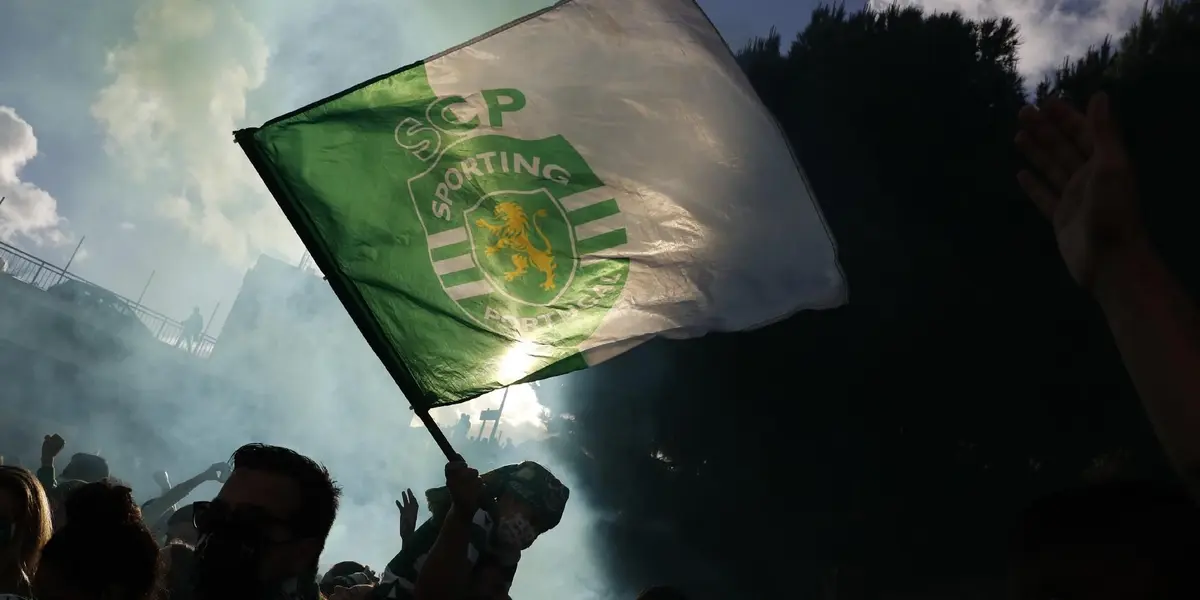 Jogador ainda não definiu sua permanência no Manchester United