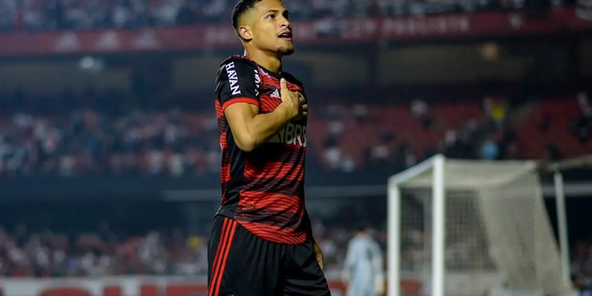 Jogador ampliou o contrato com o Mengão até 2027