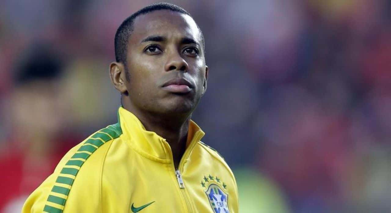 Jogador brasileiro foi condenado a nove anos de prisão na Itália