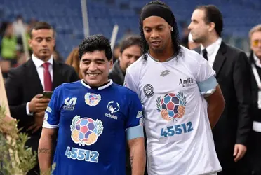 Jogador brasileiro lembrou de Maradona com carinho em uma emocionante mensagem em suas redes sociais
