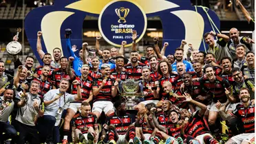 Jogador campeão pelo Flamengo é criticado e pode sair