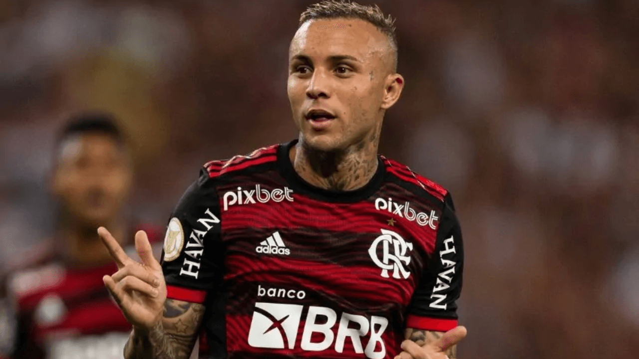 Jogador chegou ao Mengão e ainda não rendeu o esperado pela torcida