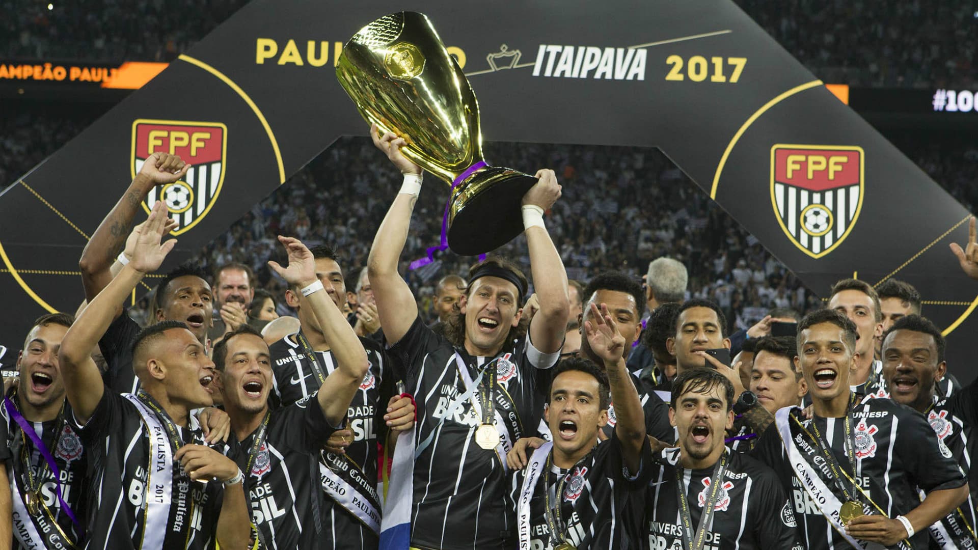Jogador chegou contestado ao Timão, mas conseguiu conquistar a torcida e se tornar um ídolo