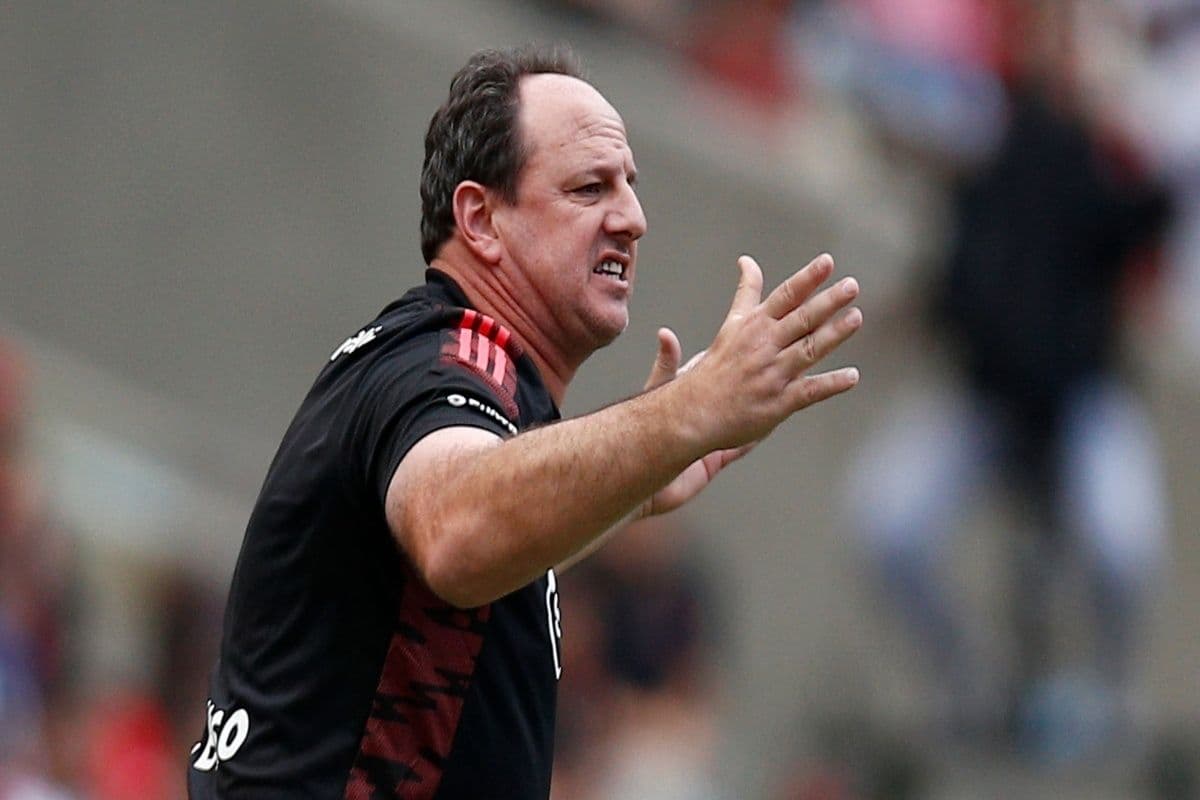 Jogador custou caro e Rogério Ceni esnobou ele na frente de todos