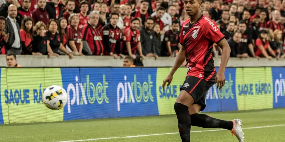 Jogador defendeu o Manchester City durante nove anos e virou um ídolo do clube