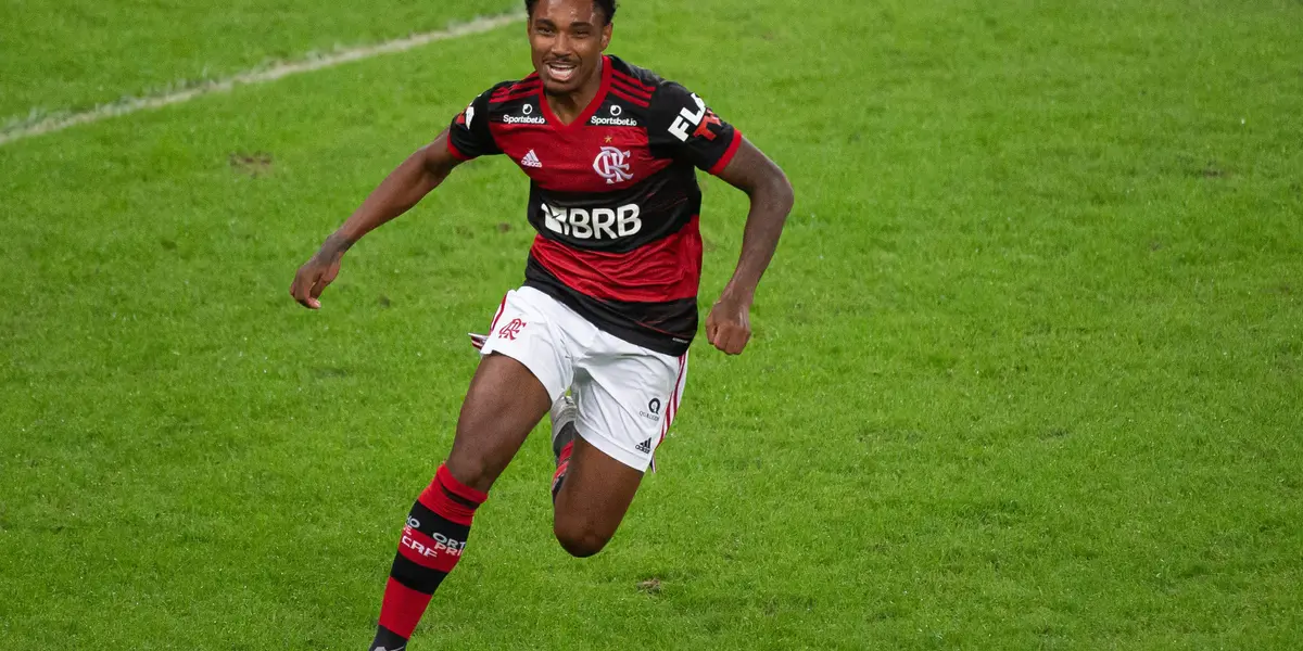Jogador deixou o Flamengo após 4 anos para jogar no futebol árabe