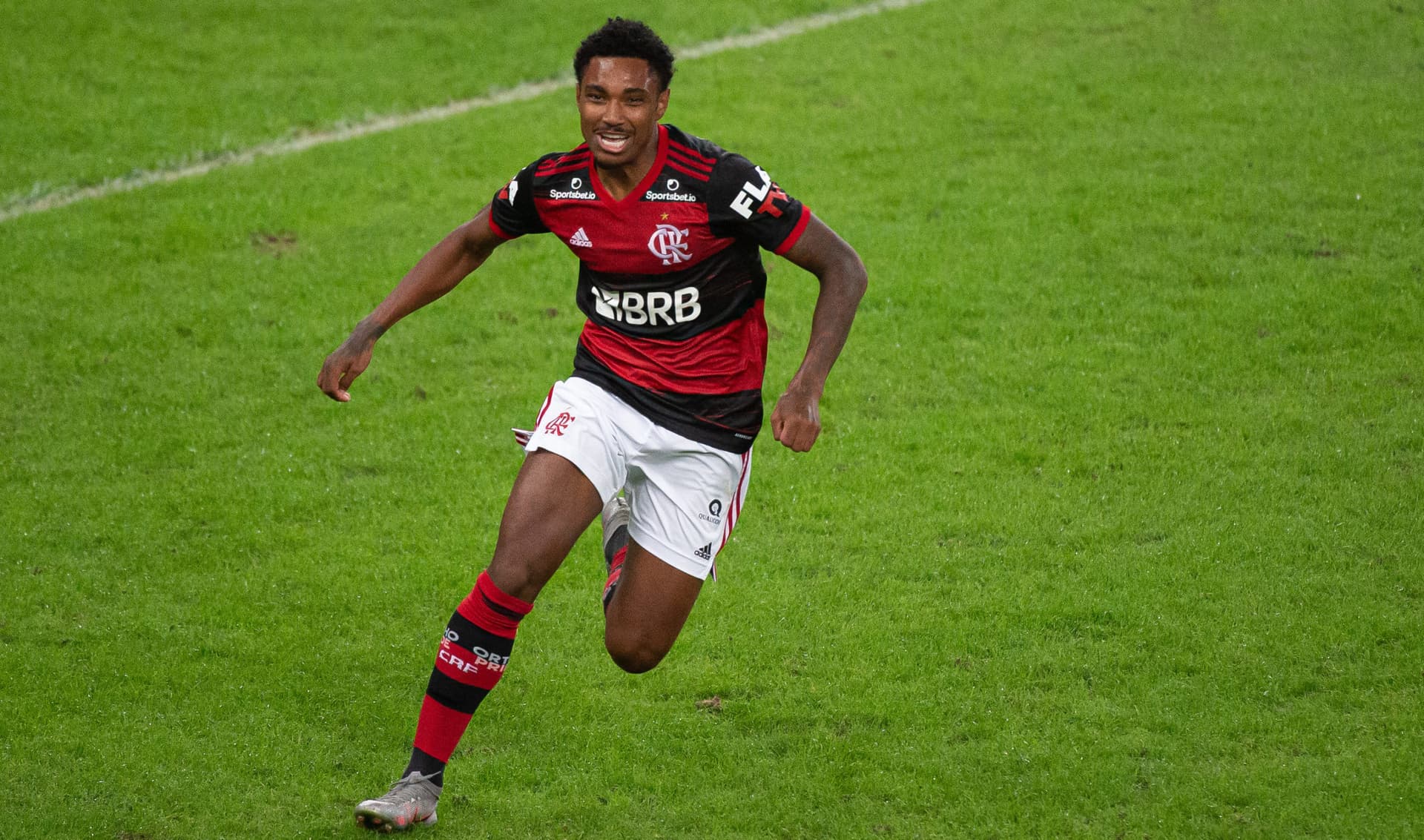 Jogador deixou o Flamengo após 4 anos para jogar no futebol árabe