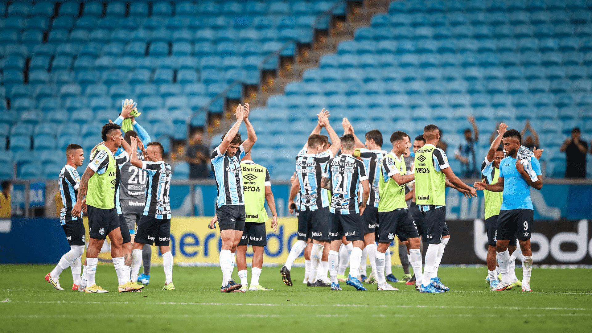 Jogador discutiu com todos antes de sair da equipe