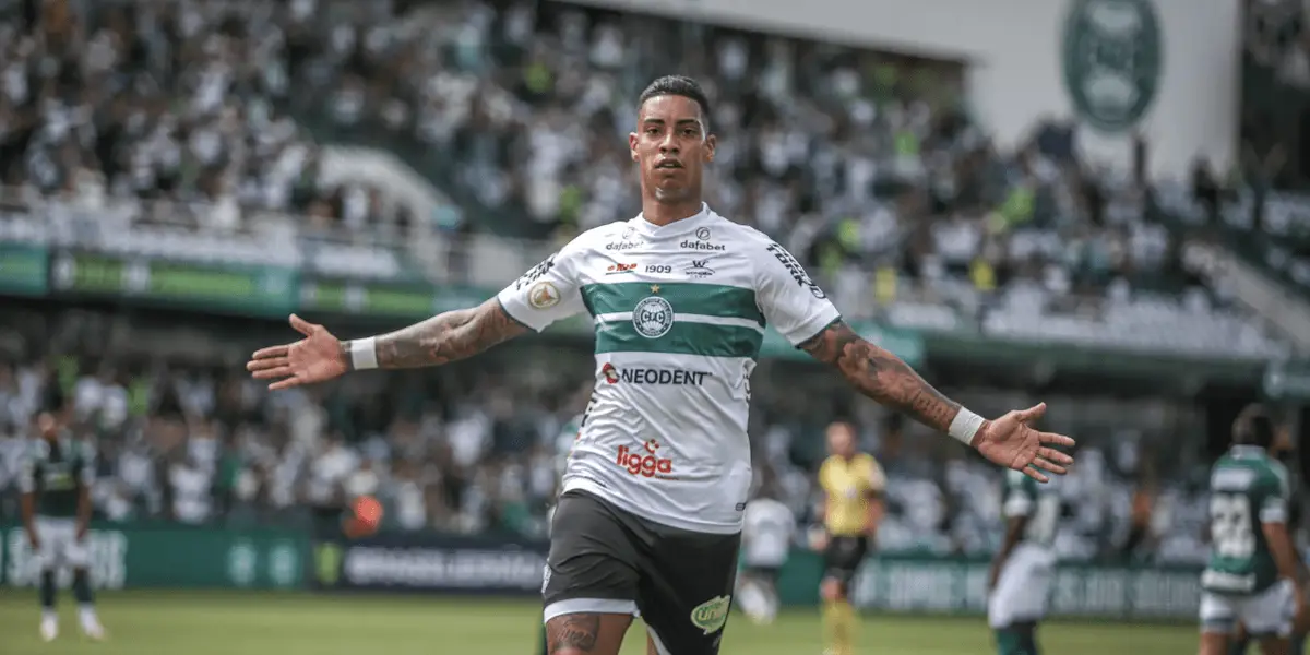 Jogador do Coritiba foi autor do gol de empate com o São Paulo