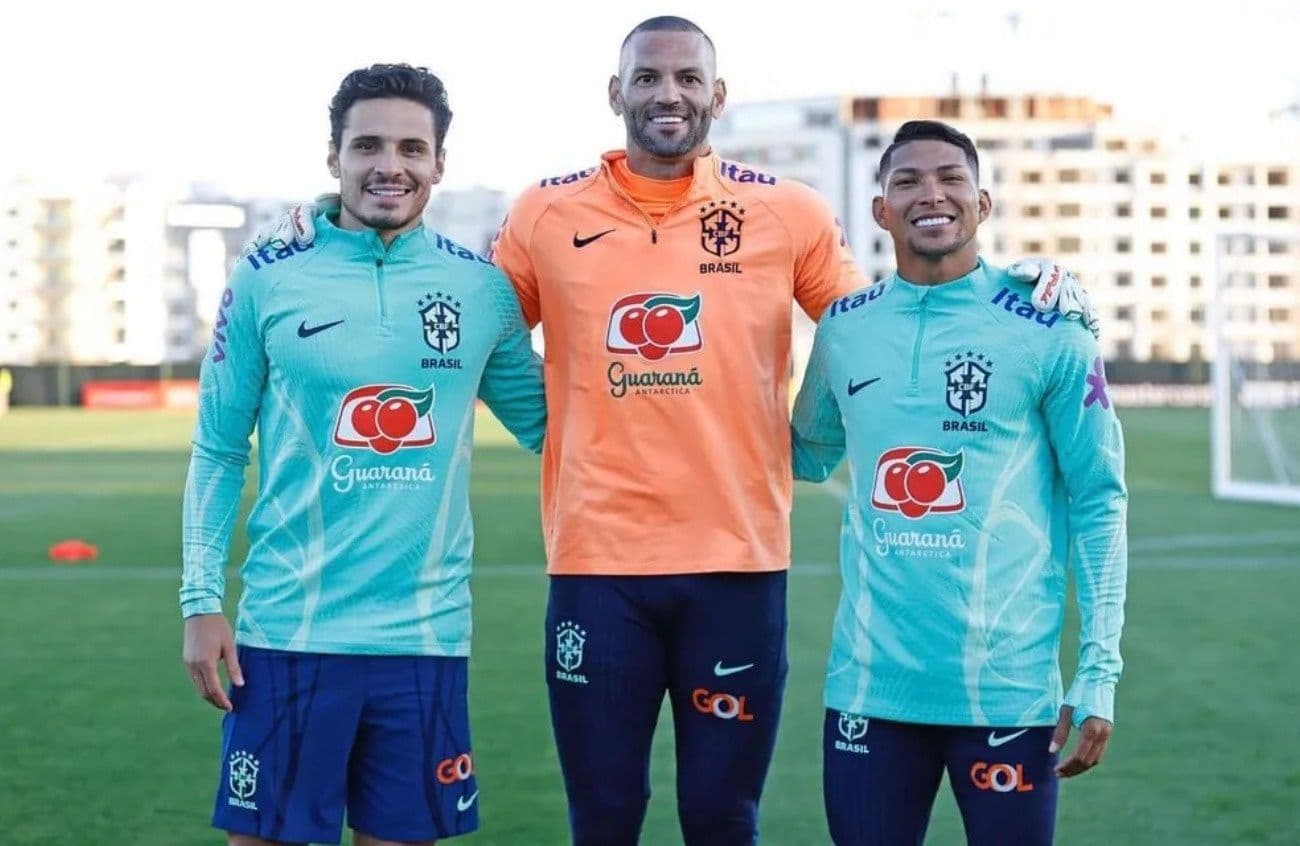 Jogador do Palmeiras foi testado por Ramon Menezes na escalação titular do Brasil