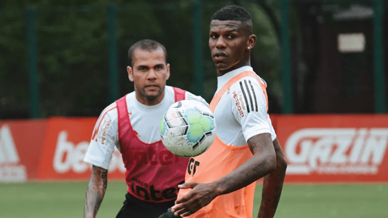 Jogador do São Paulo vem se recuperando de lesão e ainda sonha com a Copa do Mundo