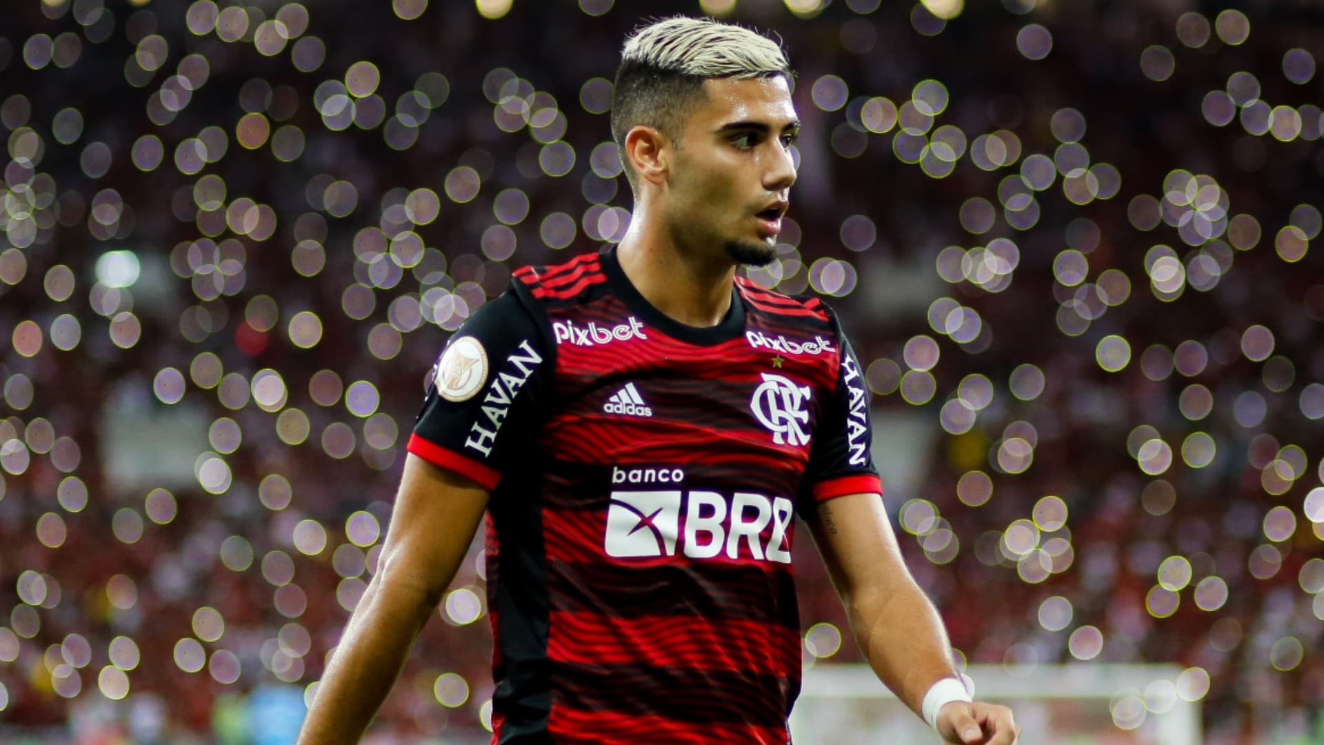 Jogador é bem visto no clube e acumula convocações para a seleção de seu país
