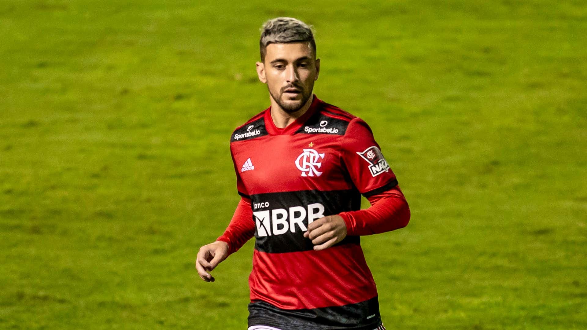 Jogador e clube e buscam renovaçao desde o 2020