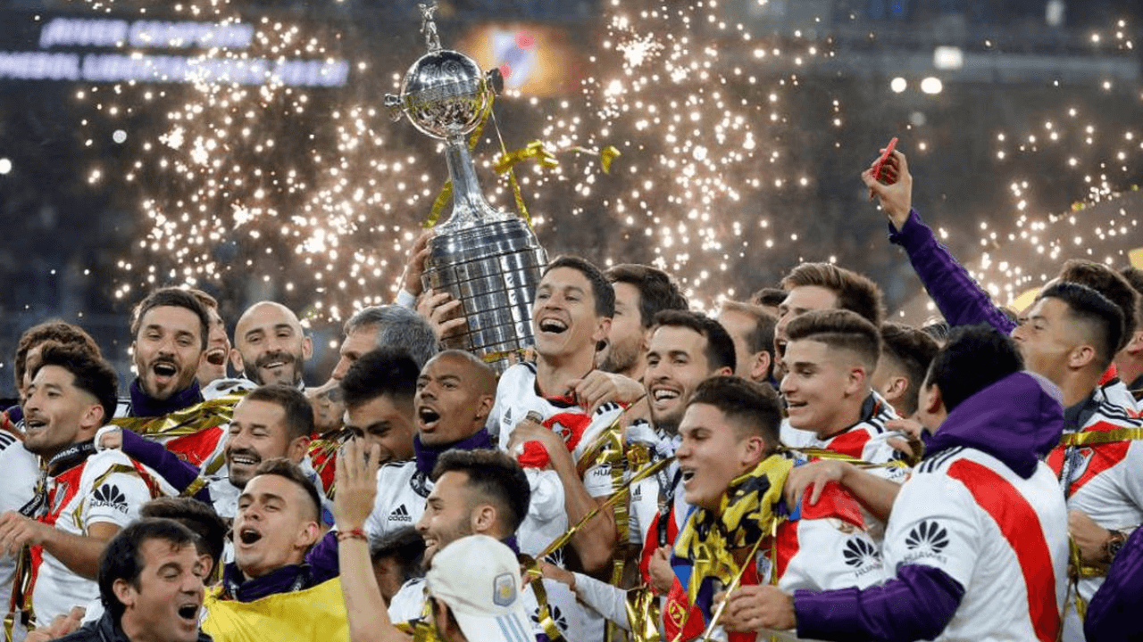 Jogador é um dos titulares da sua seleção nacional e foi oferecido a clubes do futebol brasileiro
