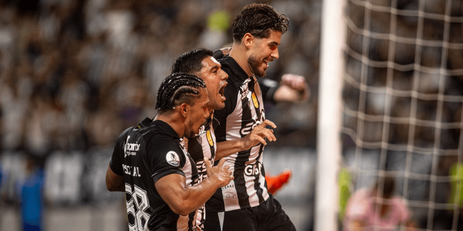 Jogador emprestado pelo Corinthians segue se destacando (Foto: Ceará)