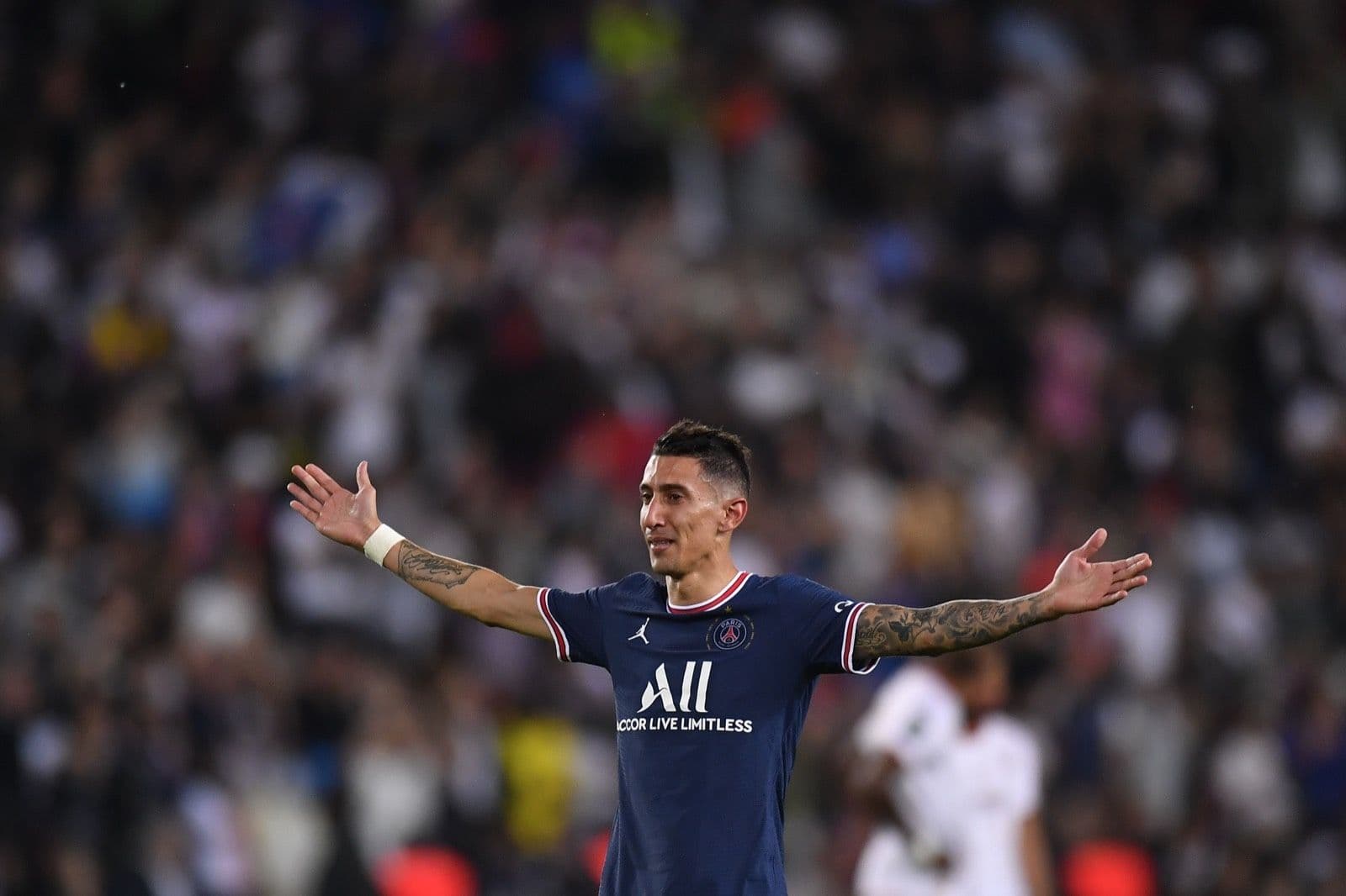 Jogador encerrou seu contrato com o PSG