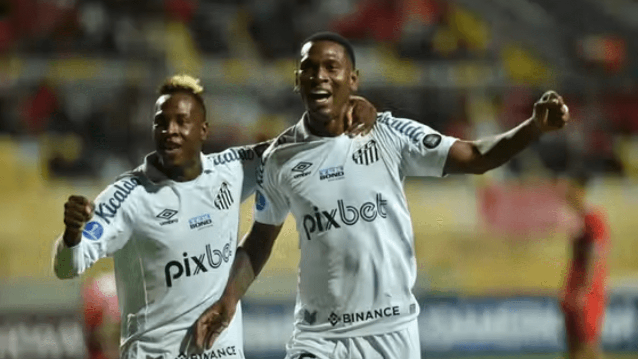 Jogador equatoriano é o reserva imediato de Marcos Leonardo