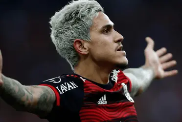 Jogador está insatisfeito no banco do Mengão