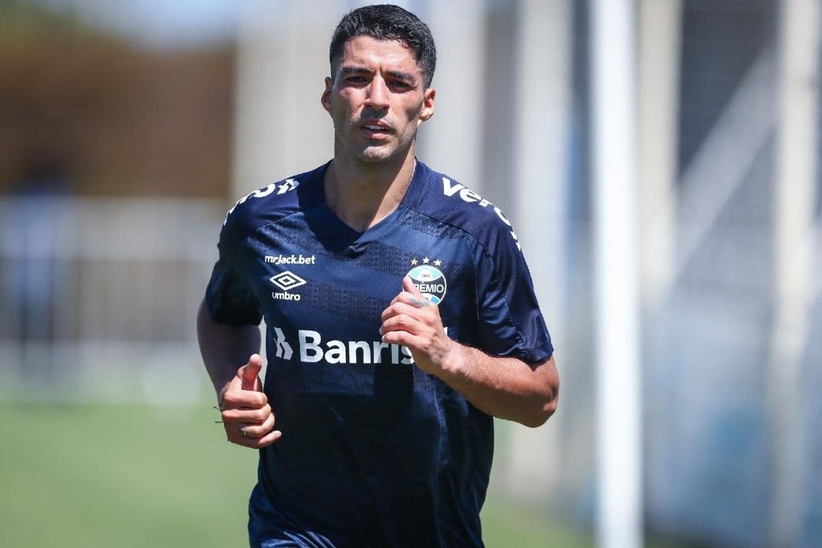 Jogador está perto de fechar com jogador melhor que Suárez