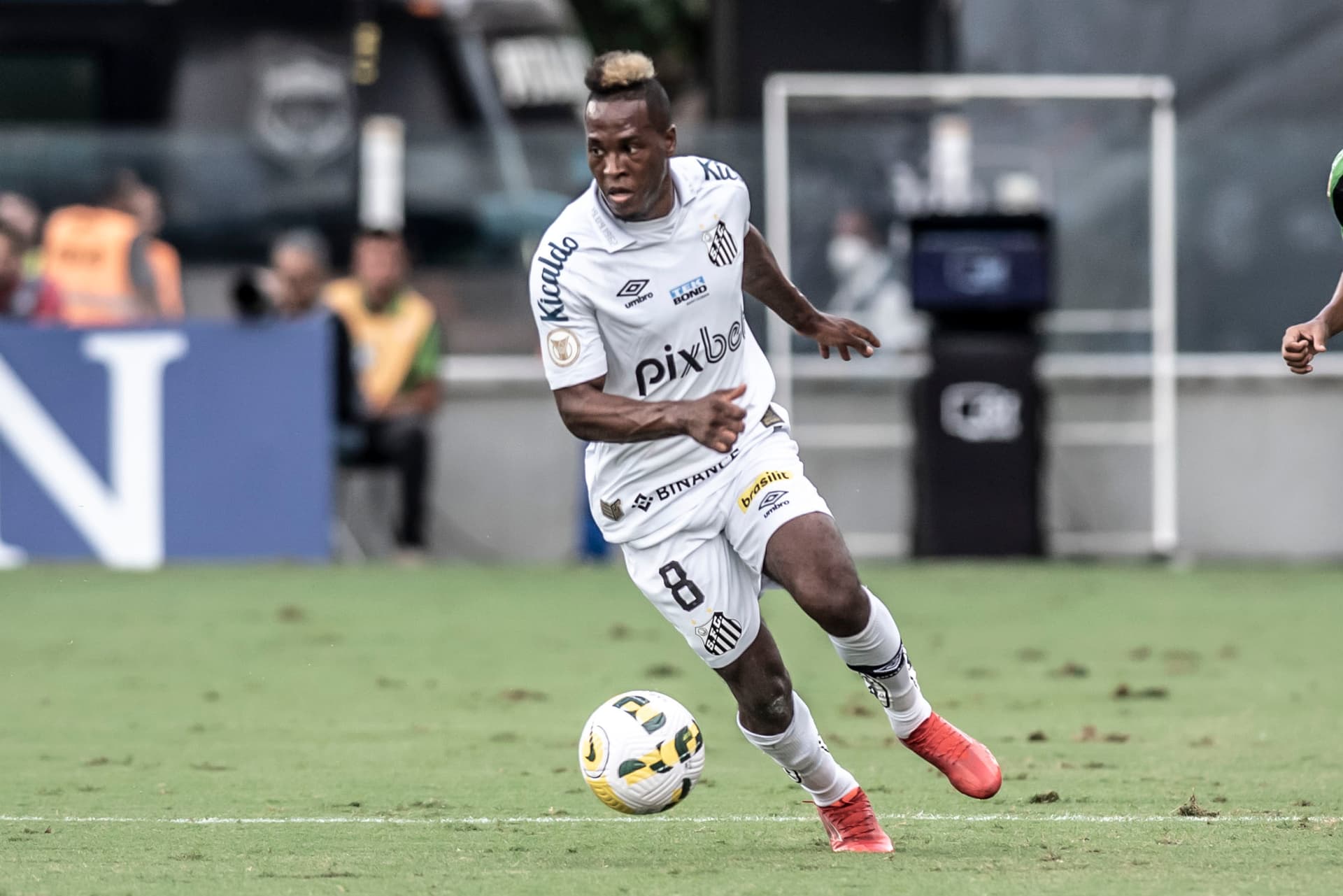 Jogador está de saída do clube alvinegro