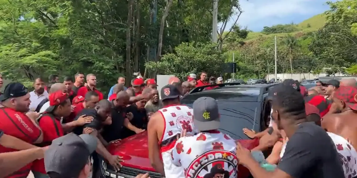 Jogador está de saída do futebol da Itália