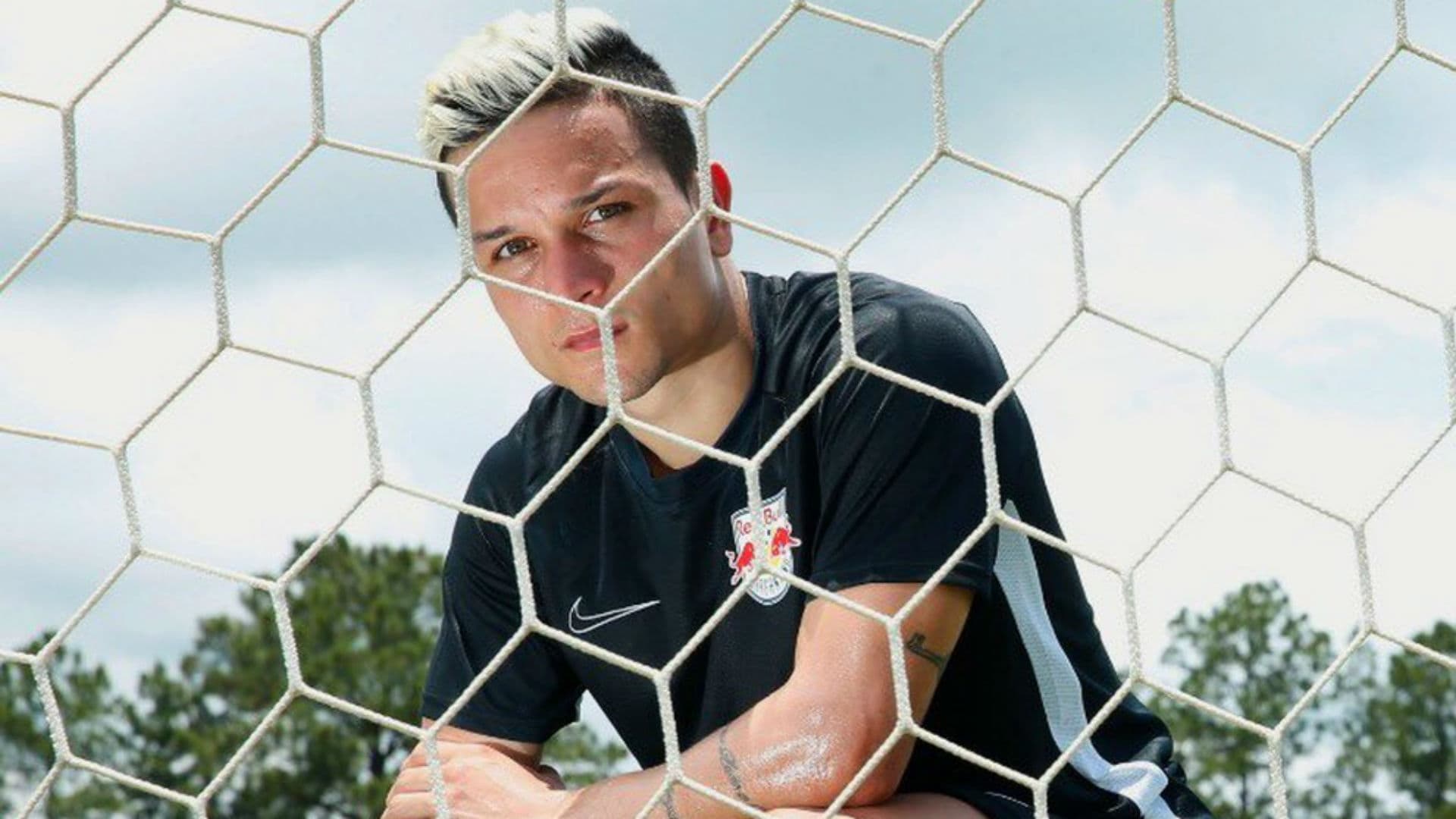 Jogador está sendo ventilado pelo clube