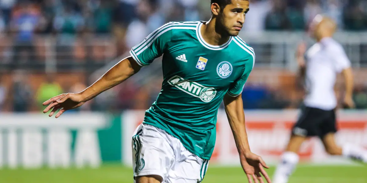 Jogador estaria ansioso para retornar ao Brasil