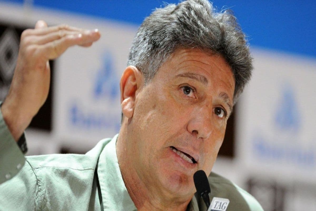 Jogador ex Manchester City fechou com outra equipe brasileira