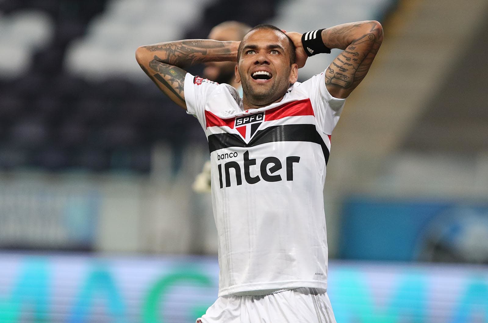 Jogador foi afastado e não atua mais pelo clube, segundo a diretoria do São Paulo