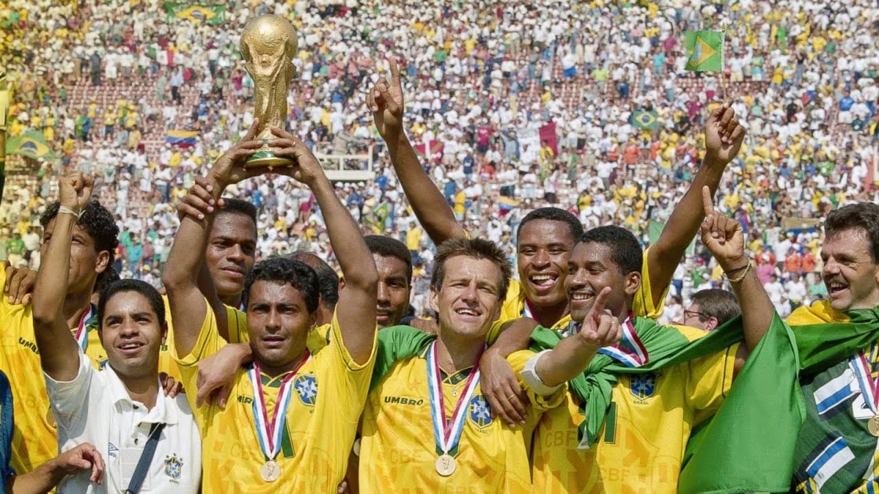 Jogador foi campeão do mundo pela Seleção Brasileira e também por seu clube