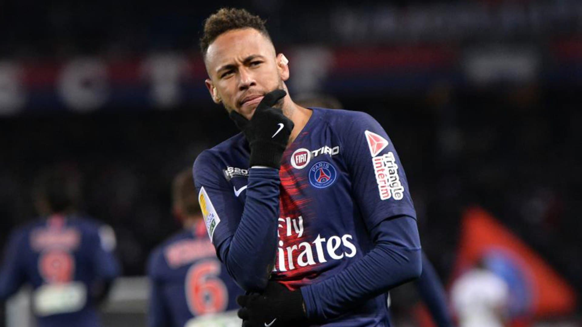 Jogador foi contratado em 2017-18 para ser a referência técnica em busca da obsessão parisiense: a Champions League