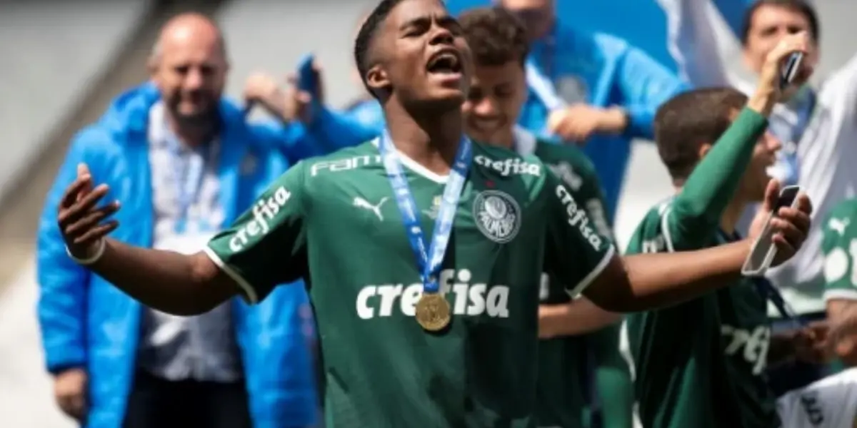 Jogador foi decisivo em título do time sub-20 e a torcida pede sua presença no time principal