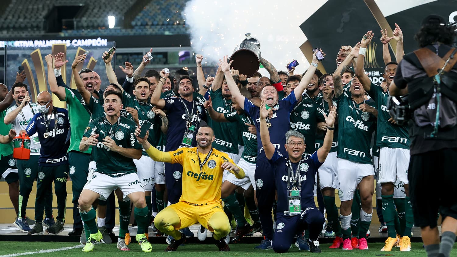 Jogador foi muito importante em título continental conquistado pelo time alviverde